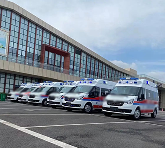 吉隆县服务车队展示